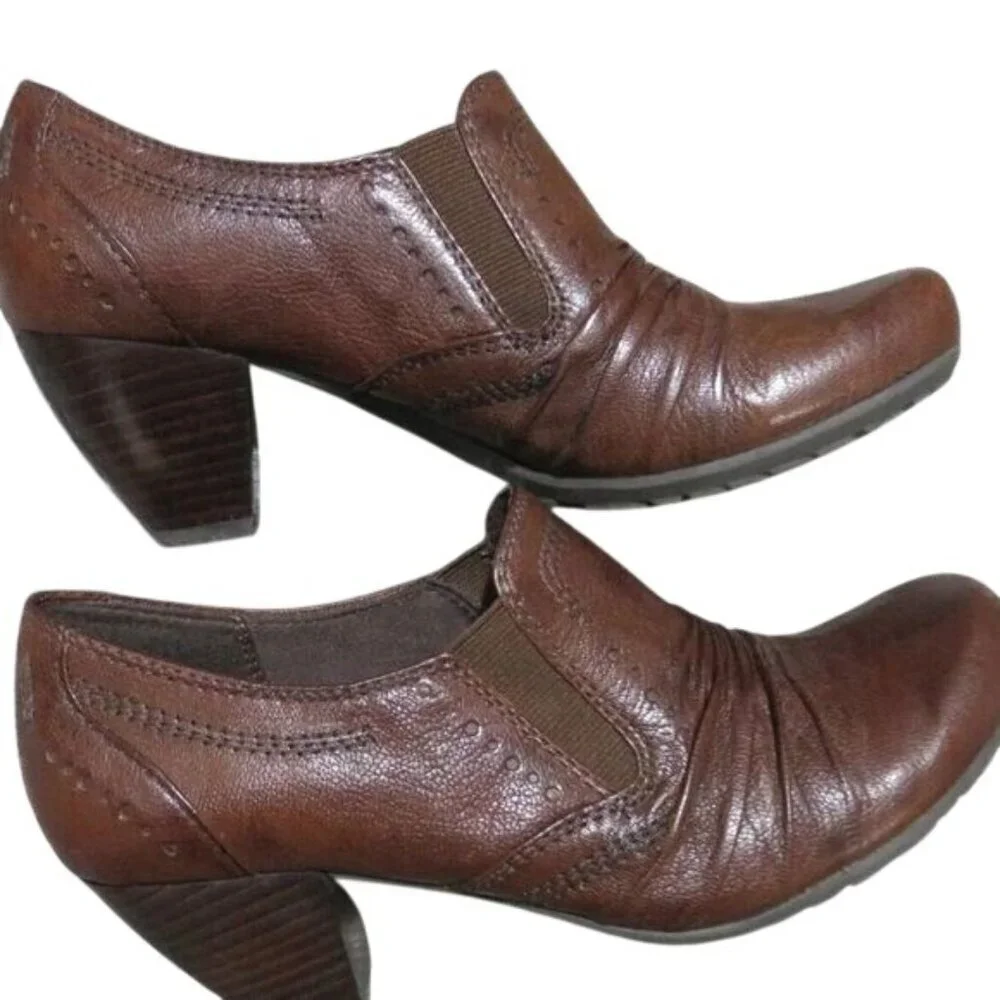 Bare Traps Treasures Quality Brown leather Block Heel ankle booties boots classy